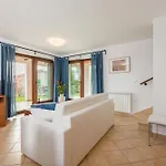 Apartament Elegant In *
